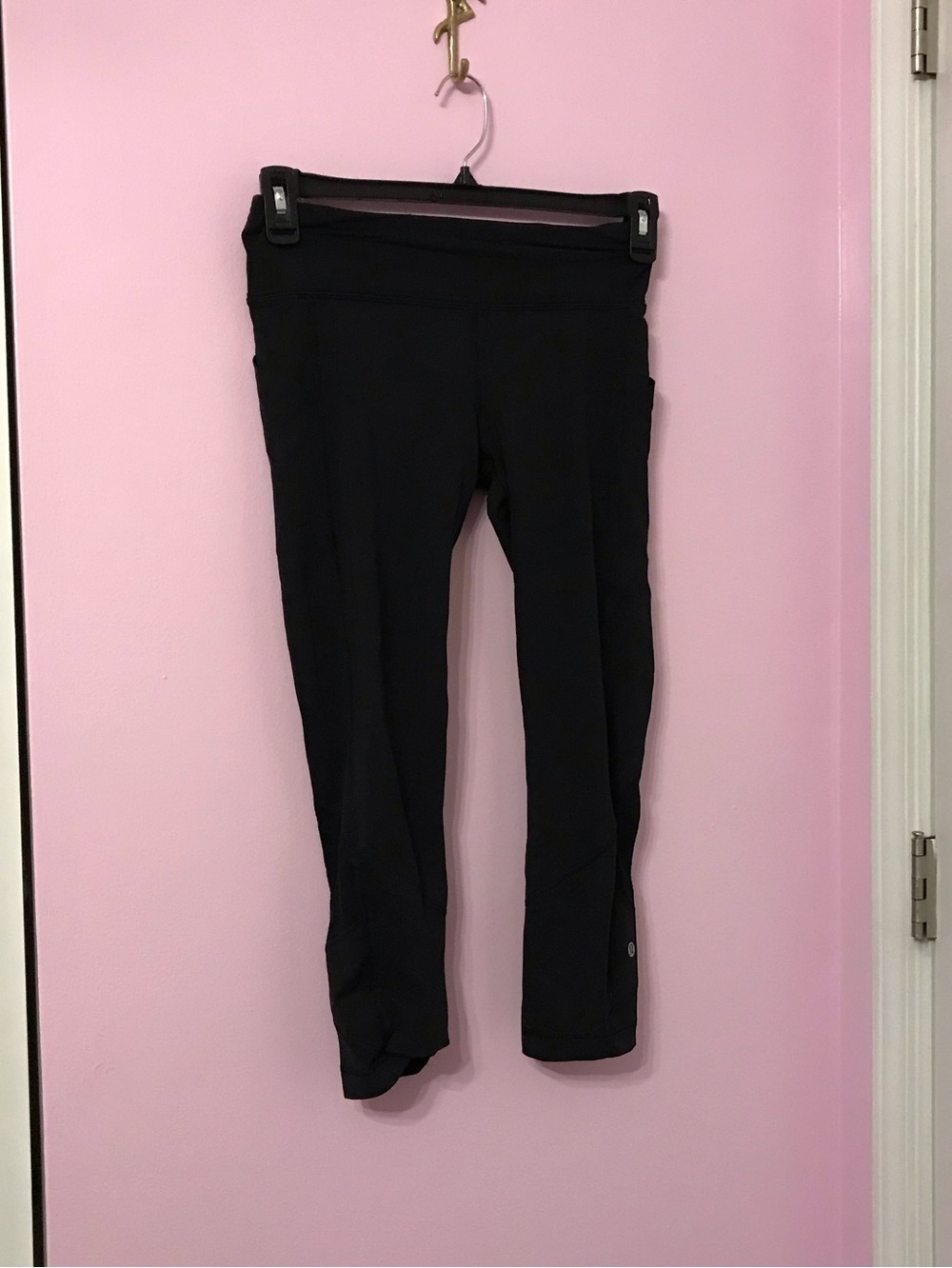 Lululemon black leggings size 6